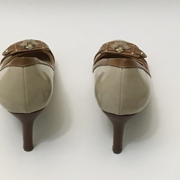 Tommy Hilfiger Twkaira Heels Logo Patent Leather Pumps Nude Monogram Buckle 8M - Picture 4 of 9